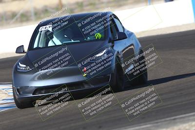 media/Nov-08-2025-Speed Ventures (Sat) [[1c7a6332f5]]/TC B/Session 3 (Turn 1)/